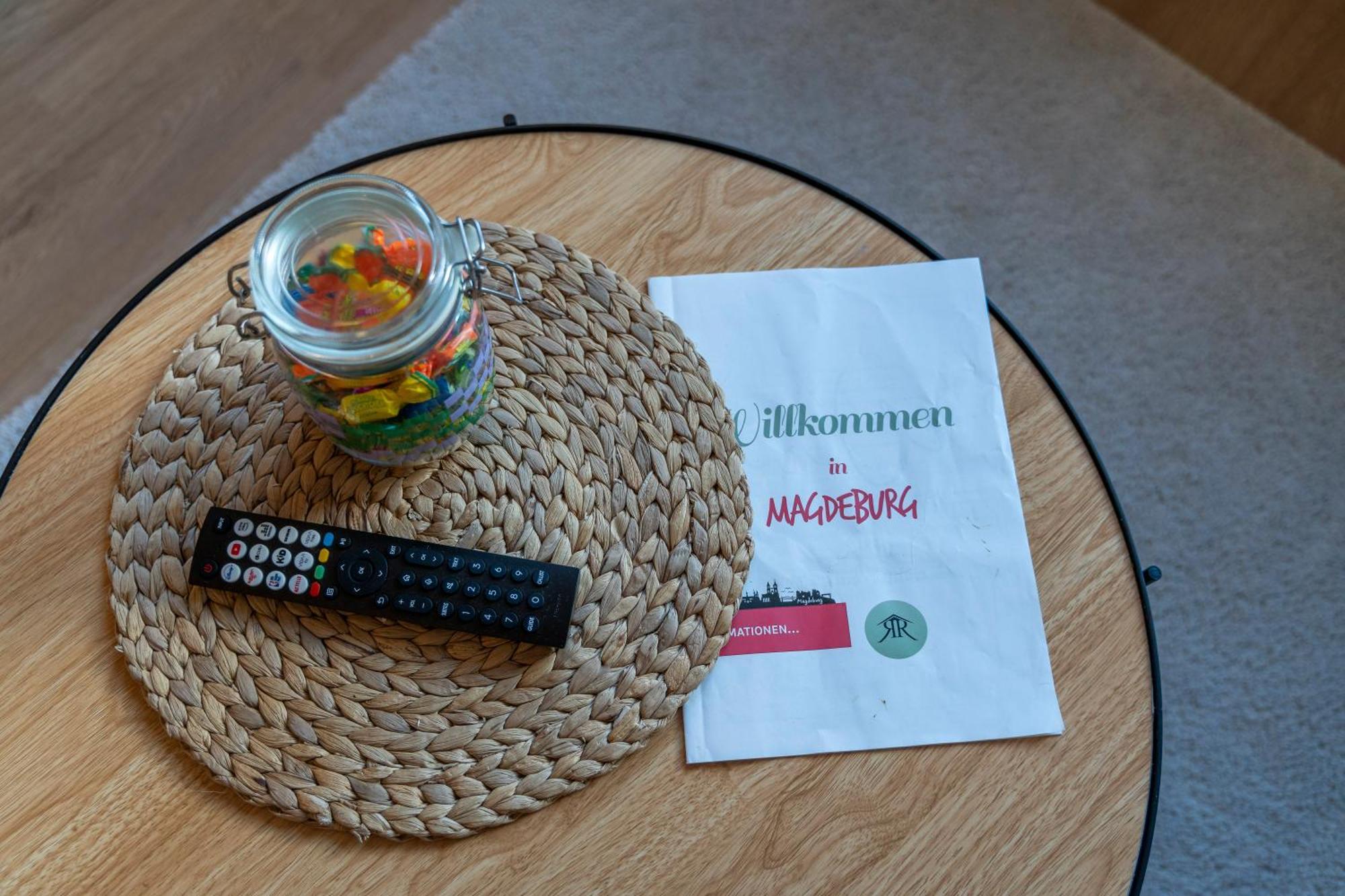 Rr - Stylish Apartment 50Qm - Wifi - Washer - Tv Magdeburg Luaran gambar